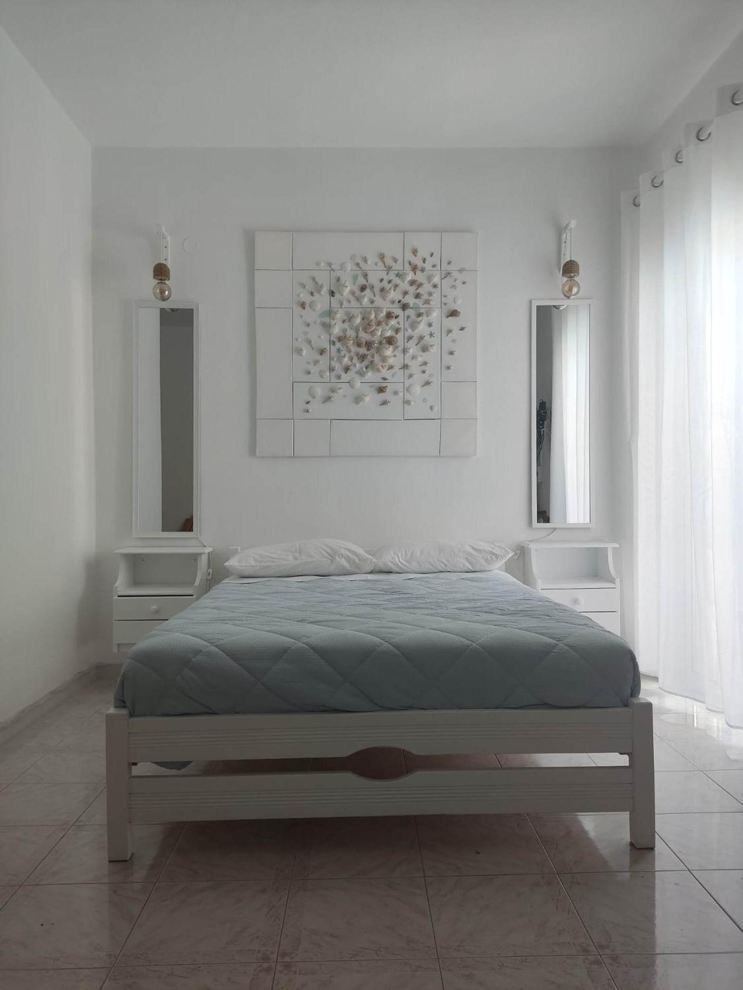 Blue Dolphin Studios And Apartment Вайя Экстерьер фото