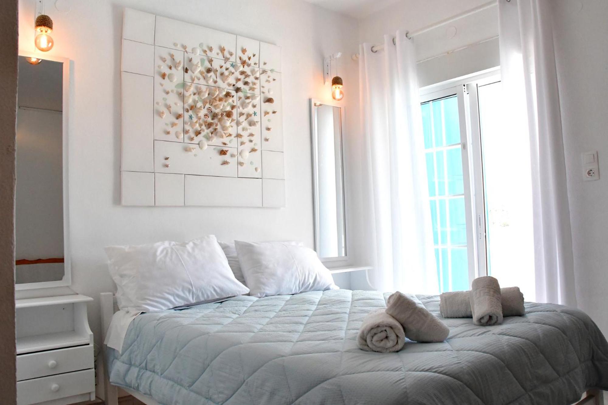 Blue Dolphin Studios And Apartment Вайя Экстерьер фото