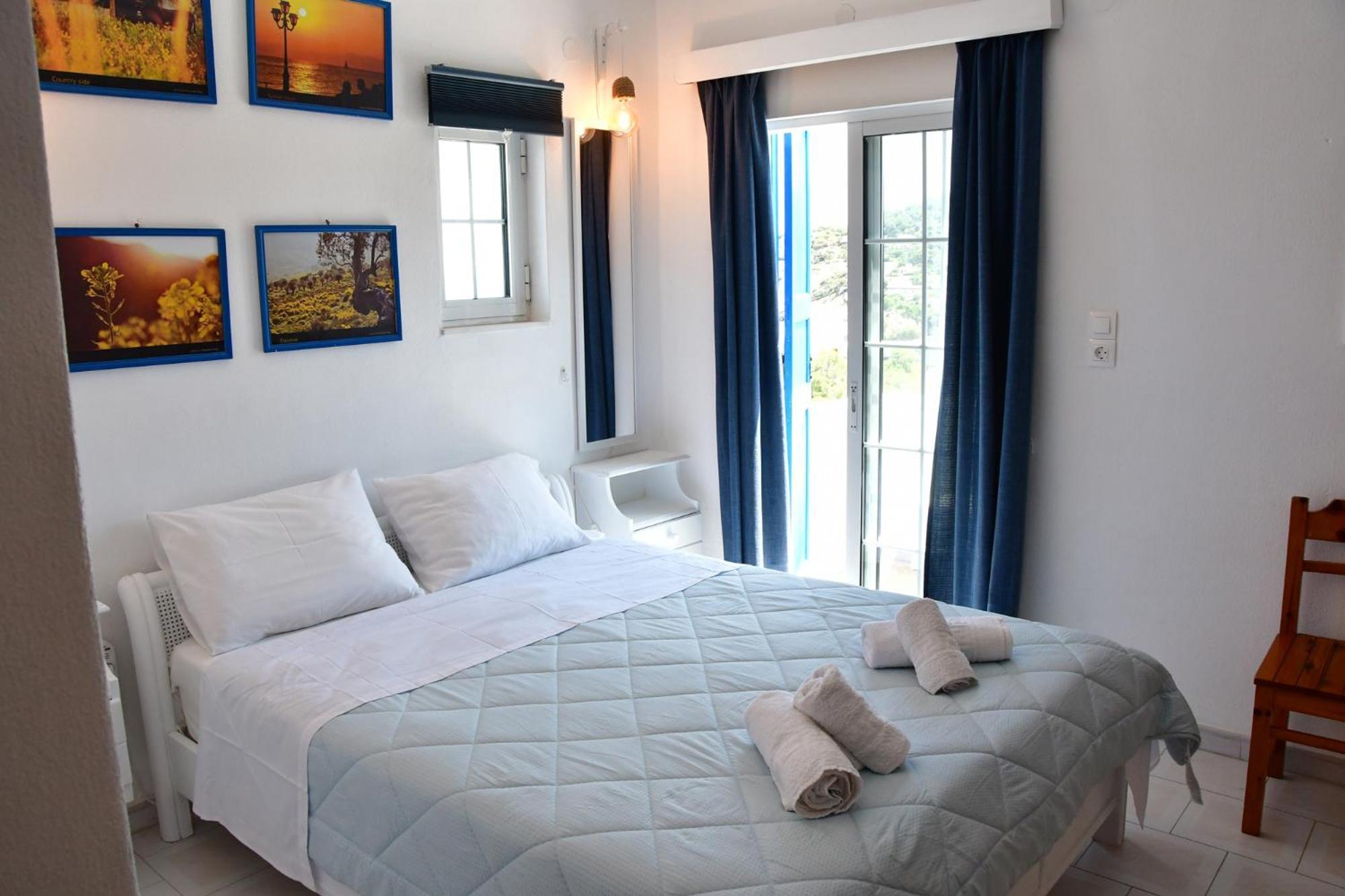 Blue Dolphin Studios And Apartment Вайя Экстерьер фото